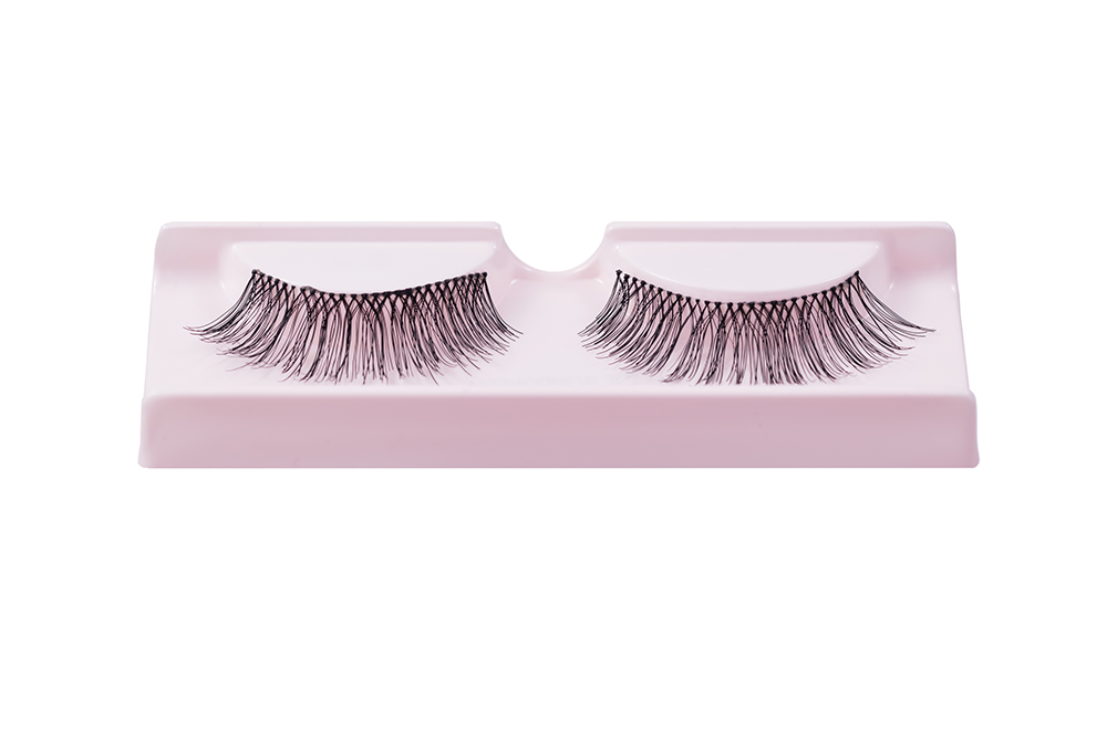 Eyelash Extensions | Lady Luxe Life